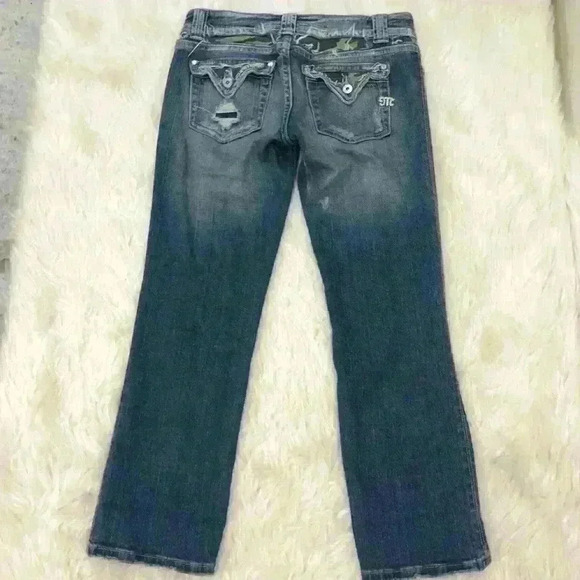 Miss Me Camo Accent Size 30” Waist Jeans - Picture 1 of 11